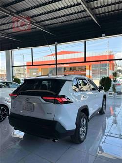 تۆیۆتا ڕاڤ 4